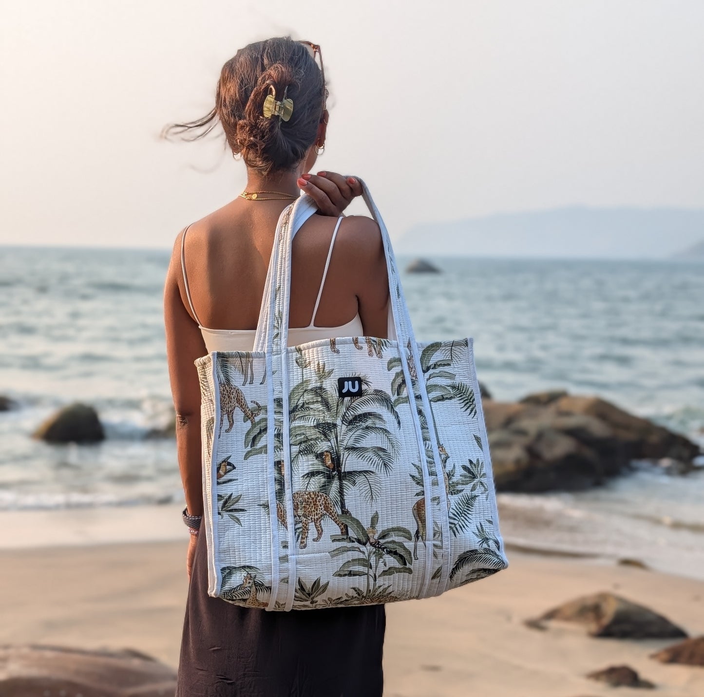 Shopper White Jungle