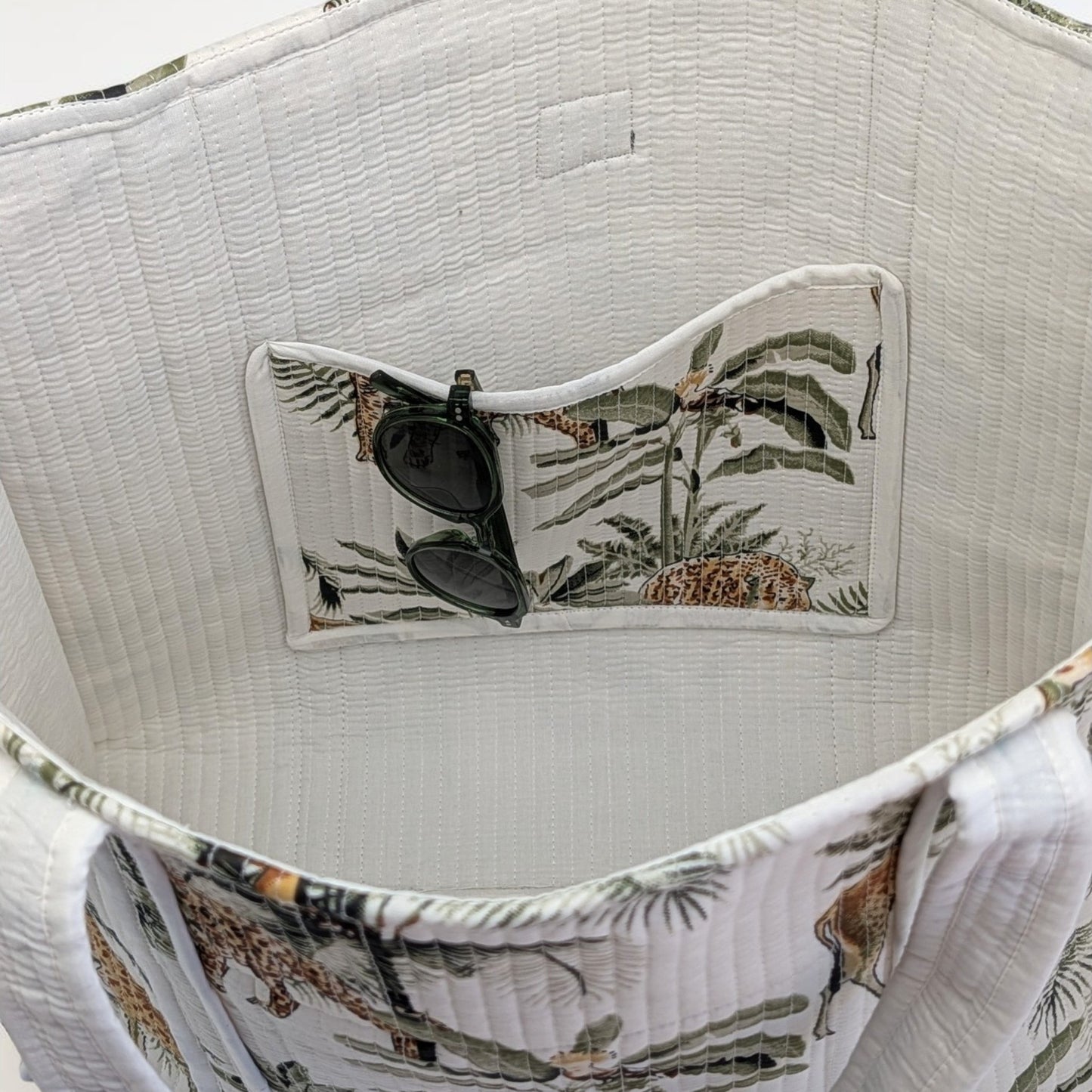 Shopper White Jungle